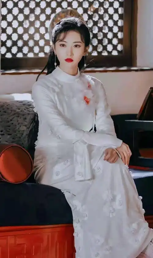 女人穿旗袍有多好看看看景甜你就知道了气质优雅成熟