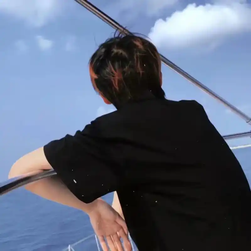 情头 #情侣头像 #真人情侣头像 #想和你一起看海 这路遥 - 抖音