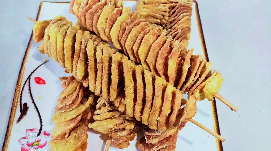 炸薯塔怎么在家自己做?步骤详细,又香又脆,操作简单美味