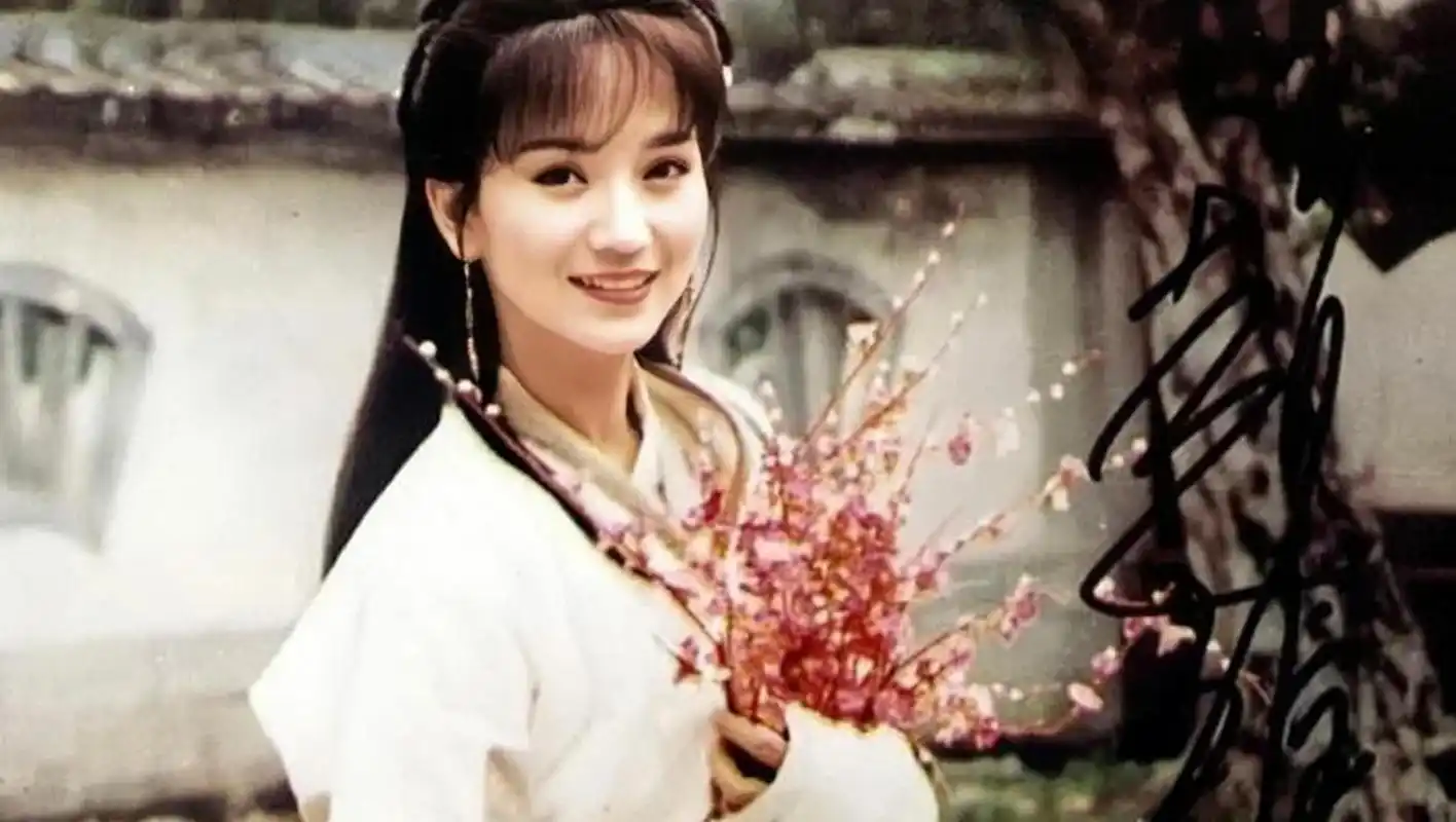 赵雅芝年轻时的颜值,放到现在出道,那也是妥妥的玛丽苏白莲花大女主啊