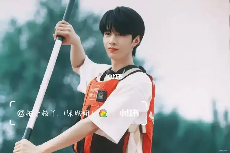 刘耀文夏令营扫图