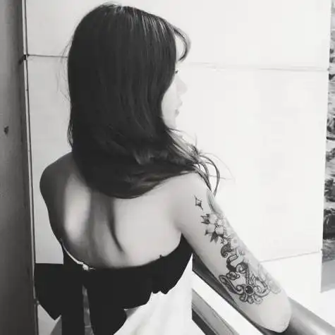 唯美伤感纹身头像女生