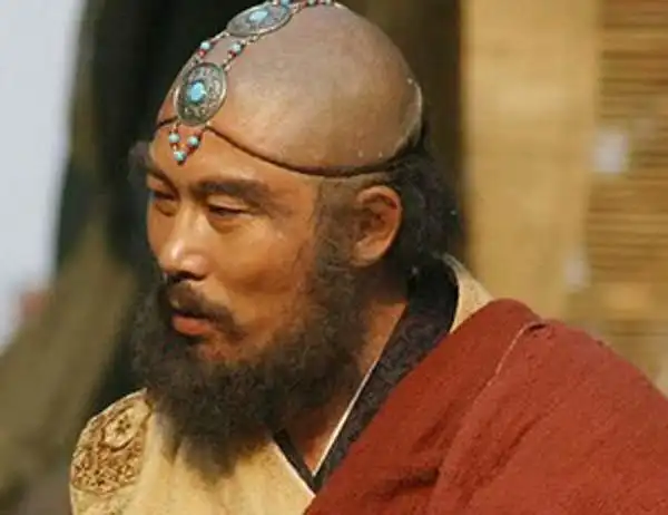 鸠摩智和金轮法王谁更厉害 二人若打起来谁会赢