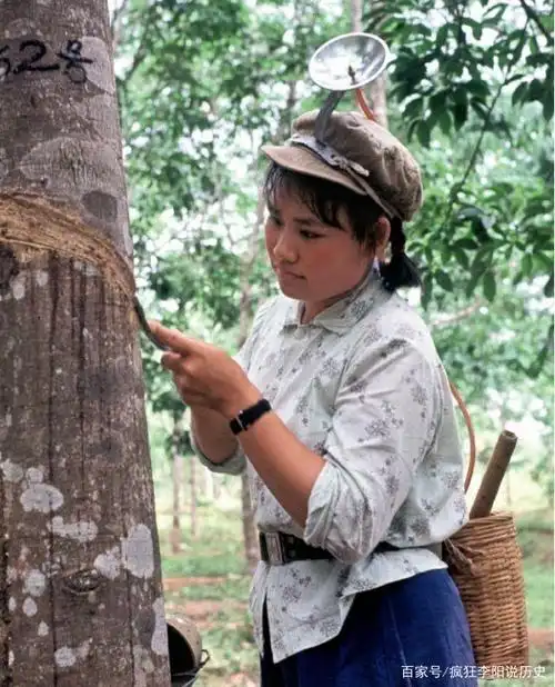 老照片:60,70年代最可爱的劳动人民,他们是新生活的建设者