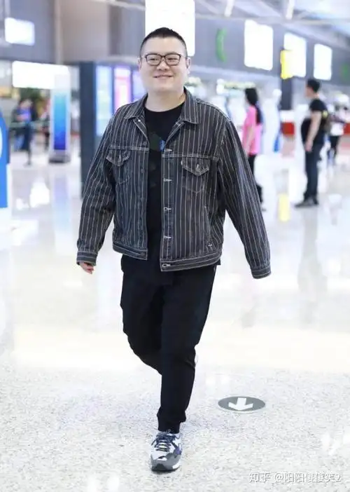 140斤170偏壮的男生看起来到底是怎样的