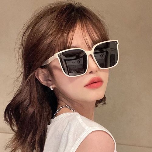 白框墨镜2021年新款潮女大脸显瘦网红太阳镜女防紫外线防晒眼镜男