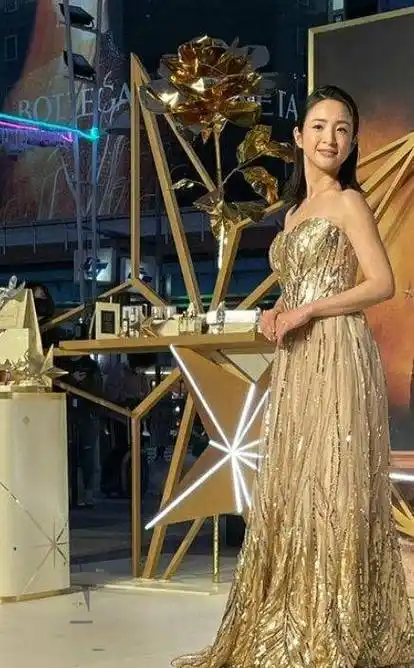 林依晨近况现身,还是软萌的娃娃脸,感叹还差4斤才能回到原来体重_孩子