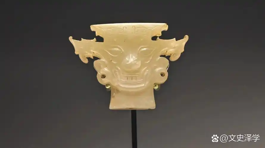 石家河文化遗址发掘出土的中华第一玉凤时隔70多年,重回故里天门(湖北