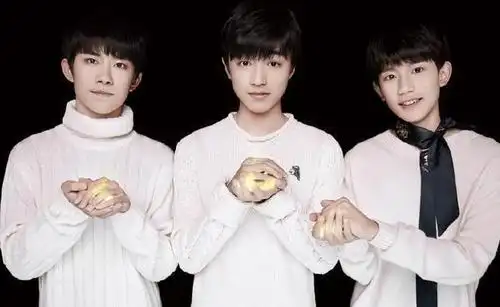 明明是组合却难见合体tfboys罕见新合照依旧像家人惹团粉激动泪崩