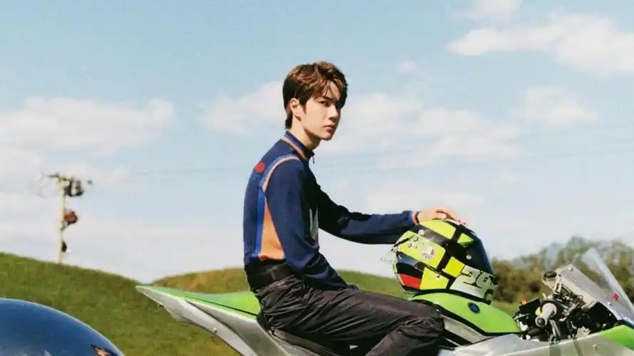 王一博t杂志四月刊时尚阳光迷人写真,高清壁纸图片,大陆明星-回车桌面