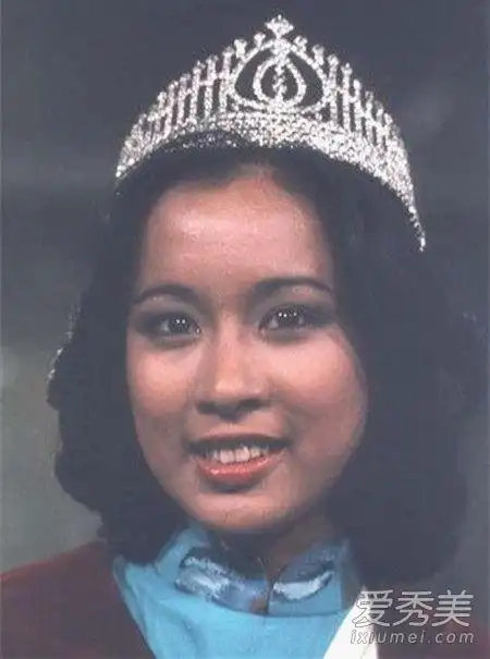 朱玲玲为什么和霍震霆离婚朱玲玲现任老公是谁罗康瑞个人资料