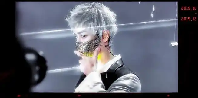 肖战#  银色发色充满神秘感,是从梦境中走出来的银发精灵  是破次元