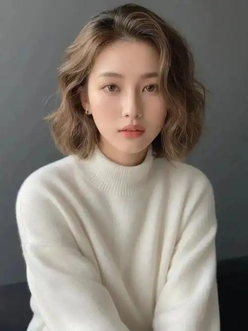 齐脸卷发来了,蓬松瘦脸真时尚,爱美女性别错过|发型|微卷|脸型_网易