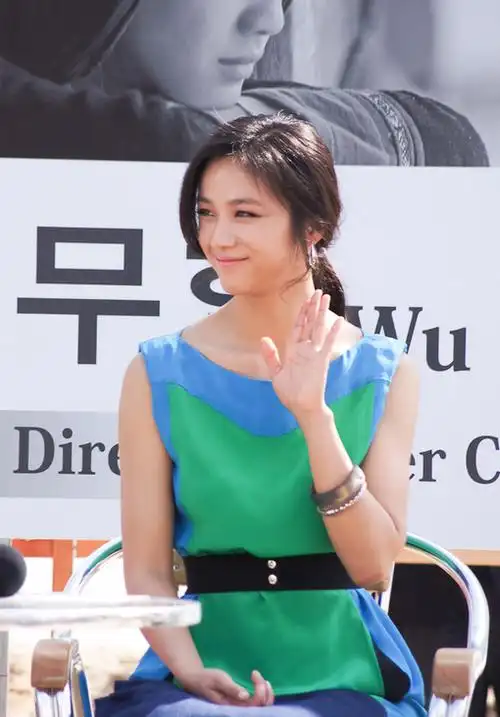 111009电影《武侠》露天交流会 尹恩熙创建于4月前 想要添加评论?