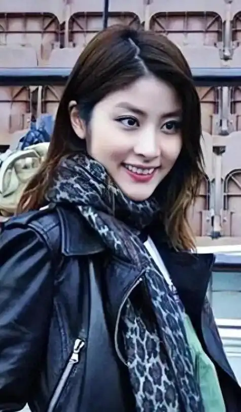 陈慧琳51岁仍似20岁网友赞状态好