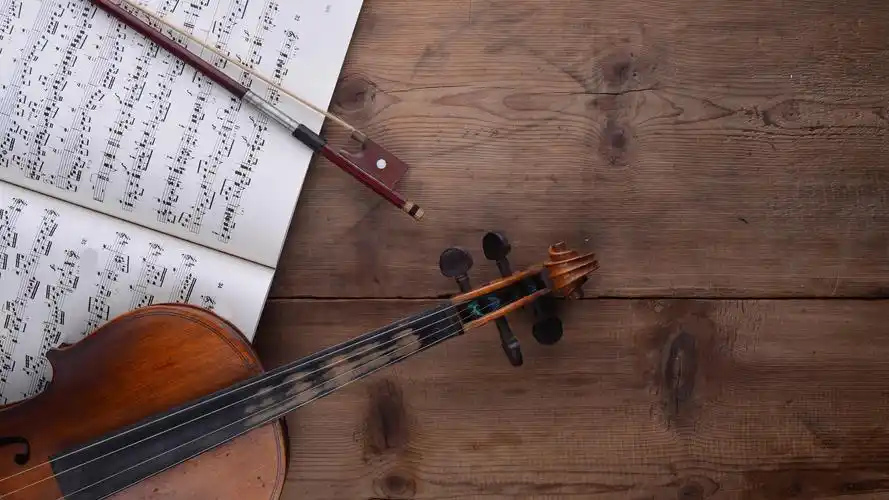 壁纸 小提琴,乐谱,木桌