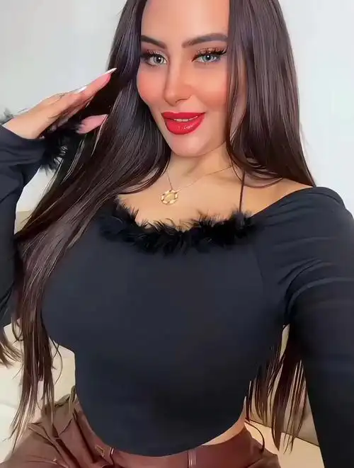 性感丰满迷人气质女人