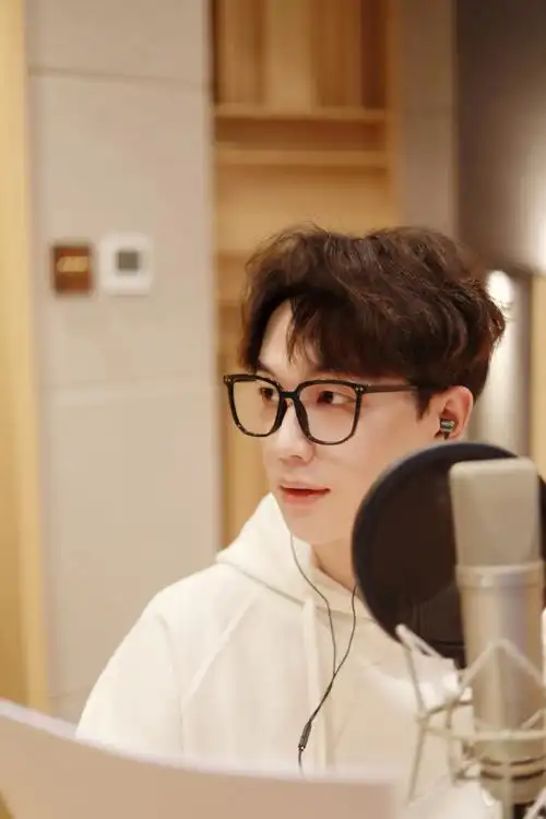 cv倒霉死勒超话抖落一组配音的梅梅老师@倒霉死勒本周#狐獴王朝的崛起