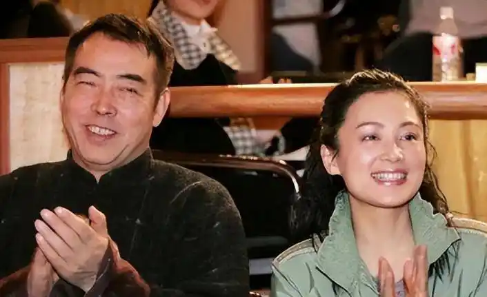 "宠妻"陈凯歌:财政大权拱手相让,买30件衣服只为欣赏陈红表情_柳岩