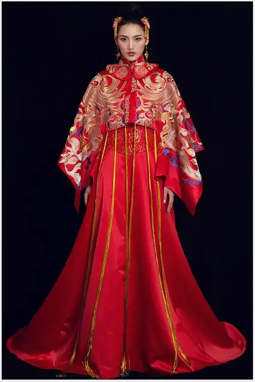 女皇的嫁衣:凤凰刺绣拖尾新娘礼服