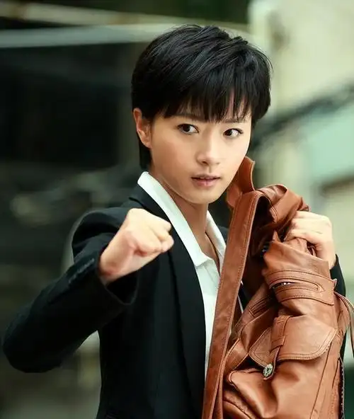 "不婚族"万茜:我这辈子最正确的决定,就是嫁给普通摄影师老公