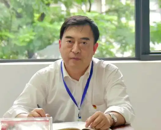 6    省纪委驻省人民检察院纪检组组长 邹小俊