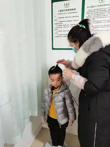 保健医生 | 测身高,量体重,助成长——我园进行幼儿测量身高体重活动