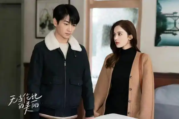 者许耀(陈晓 饰)在创业失利后屡败屡战,在职场偶遇失联多年的前女友