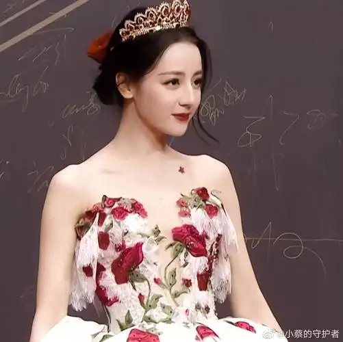 迪丽热巴三十岁生日快乐