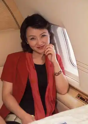 王均瑶老婆的照片