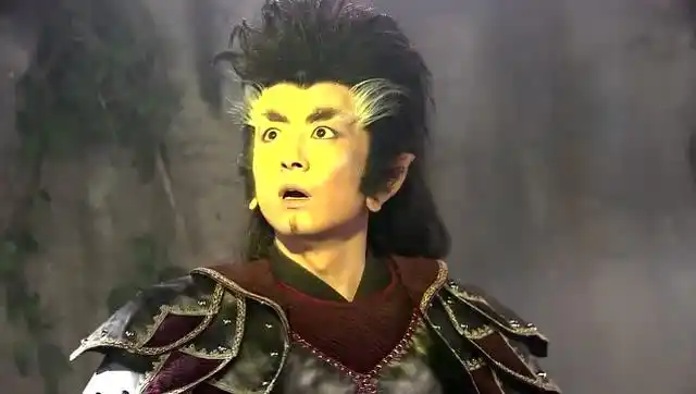 封神英雄:哮天犬找到了照妖镜,自己被镜子的光芒照的摔倒在地