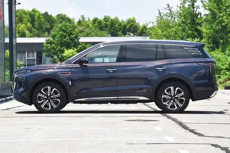 全新红旗hs7亮相成都车展并上市,2.0t 8at,售价25.98万元起