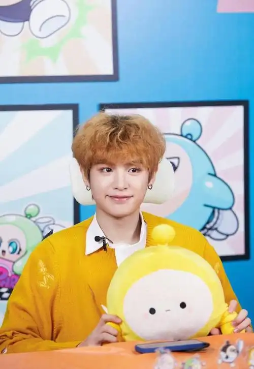 「justin」「新闻」240203 黄明昊全新黄发形象亮相,粉丝沸腾:小黄的