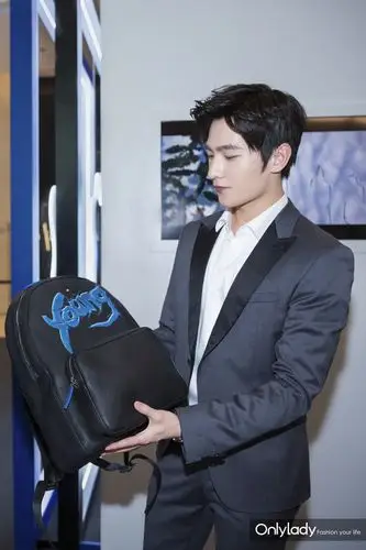 万宝龙携手品牌大使杨洋揭幕高级制表巡展重庆站