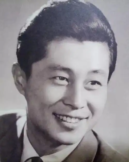 他从事金融王心刚于1932年出生于辽宁老一辈演员的楷模王心刚完全就是