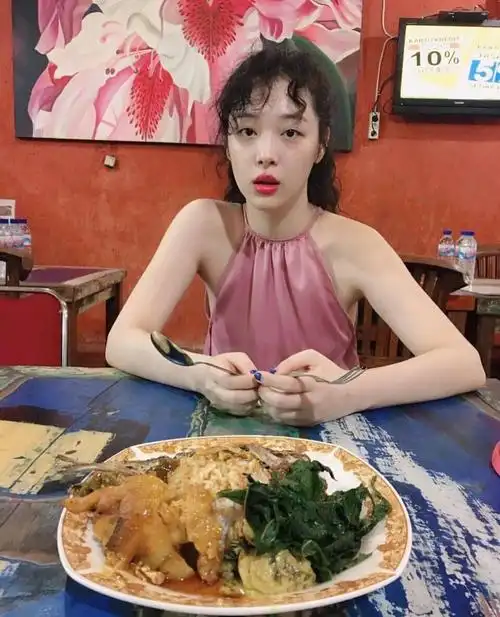 雪莉崔子游中国却被骂?原因竟是.