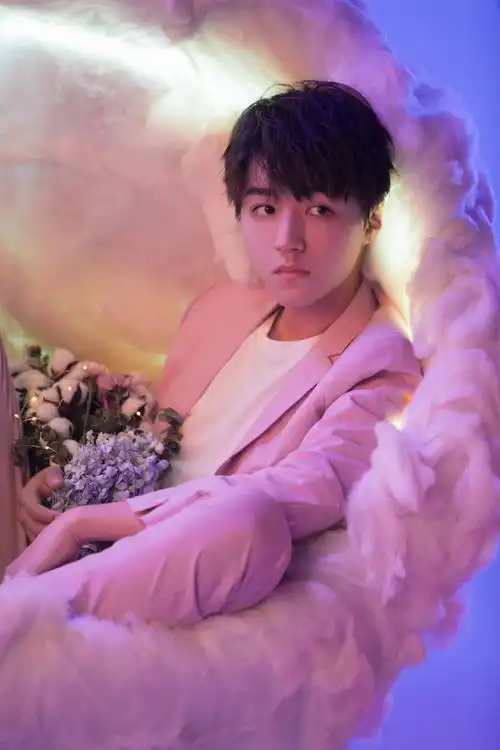 王俊凯高清无水印美图