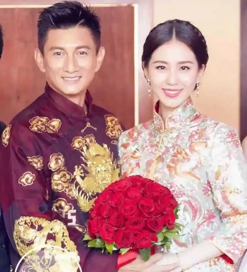 近日,吴奇隆在接受采访时表示,他的妻子刘诗诗并不喜欢参加综艺节目.