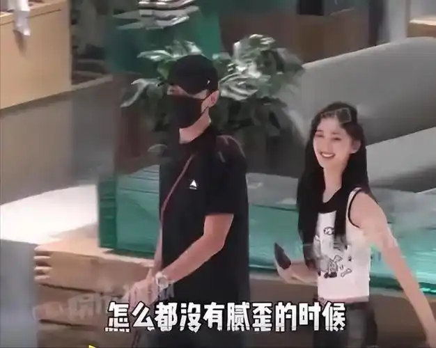 林更新换新女友小自己11岁肤白貌美大长腿曾是女团练习生