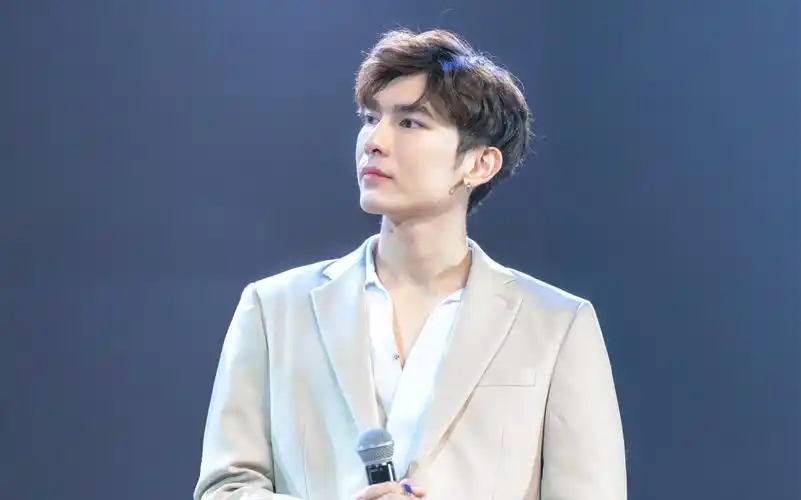 mew suppasit 星座分析