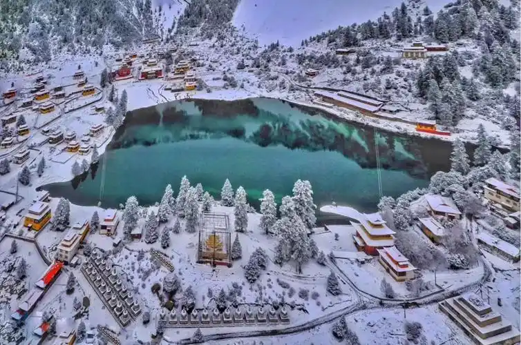 "人间瑶池,九天仙境"   ——措卡湖