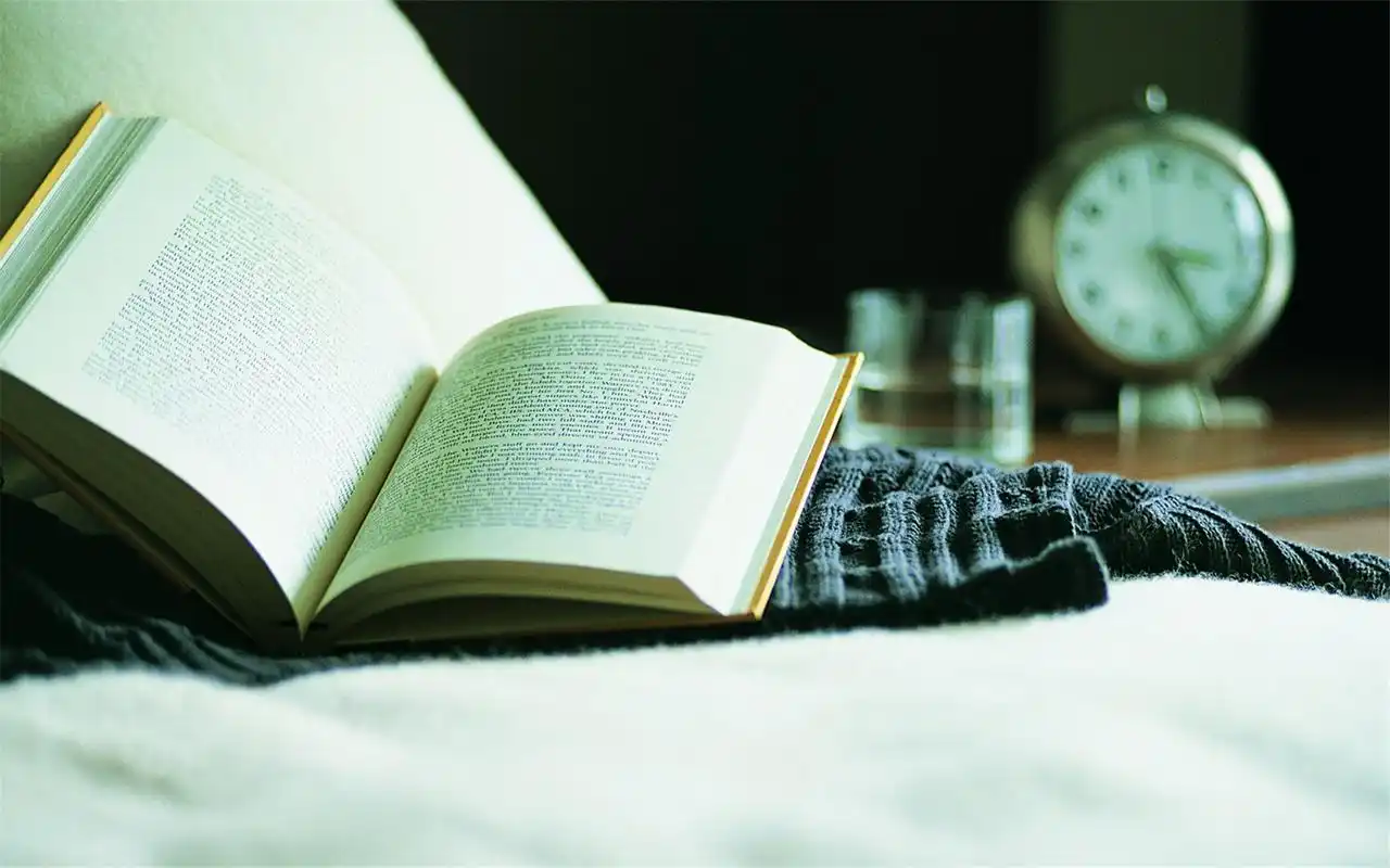 温馨校园主题简单高清桌面壁纸