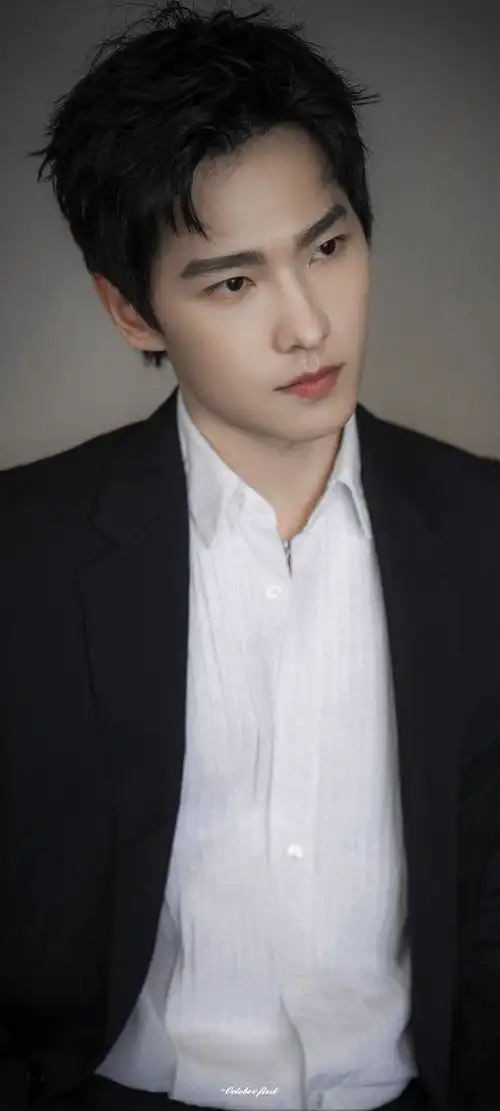 可代霸总杨洋78