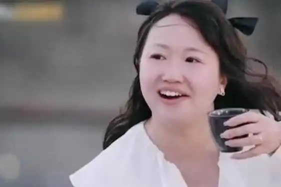 伊能静又在骗钱?彭于晏重回内娱?男爱豆变成伪娘?