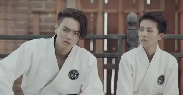 《烈火军校》许凯白鹿再组cp,甜蜜情侣变室友!_谢襄_顾燕_训练