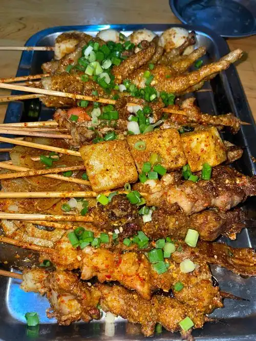 吃小杨烧烤没有招牌生意照样好