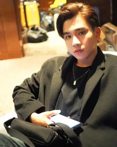 泡芙 明明 【这是哪里来的绝世大可爱】