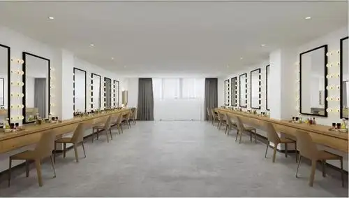 化妆间超全的剧组拍摄一条龙服务吃住行,服化道,器材,群演.