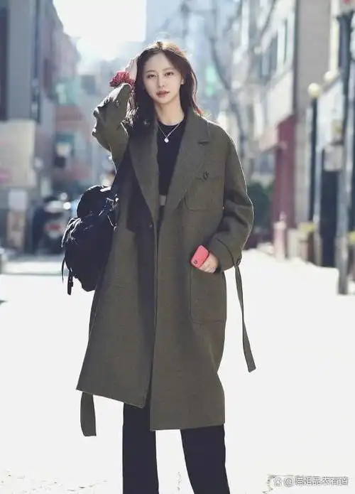 跟着韩国女星学穿搭,不露腿也能保持高级感