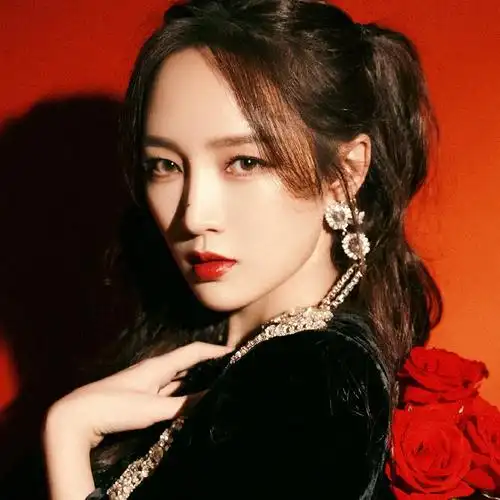 今天是孟佳出道十周年